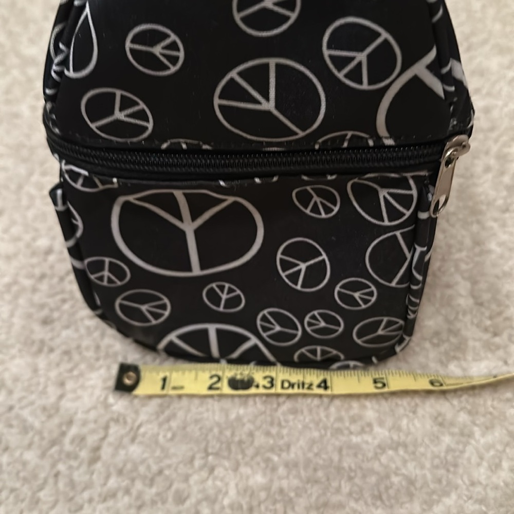 Peace Sign Insulated Lunchbox - Picture 10 of 10